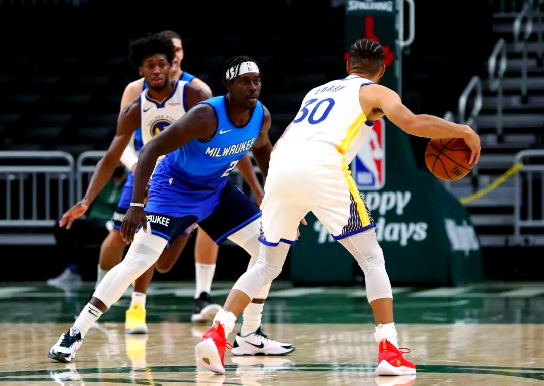 雄鹿球员公开质疑裁判判罚尺度，引争议，文化一点她的.的简单介绍