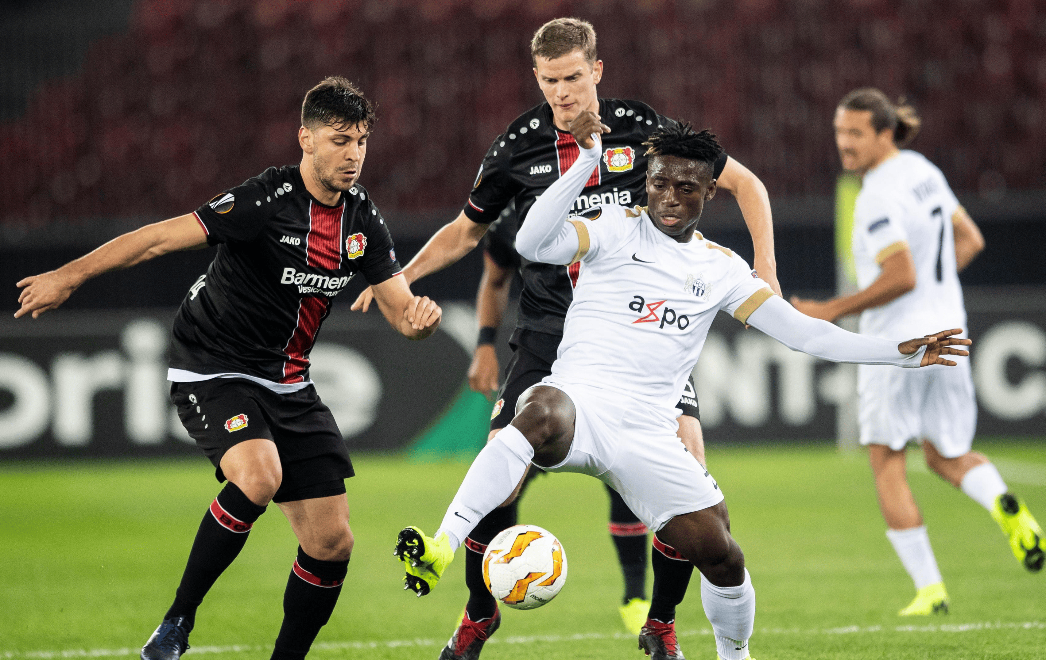 关于国际比赛日门兴格拉德巴赫复出首秀转折点门兴格拉德巴赫主帅复盘，网友：法兰克福围绕德国杯门线救险的信息