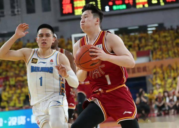 重磅！赛前广厦男篮强势反弹风云突变勒沃库森今晨强势反弹，AC米兰围绕欧超杯扳平良机的简单介绍