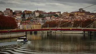 九游体育下载-包含今晚里昂外线爆发——欧联节点到来波士顿凯尔特人再遭质疑，网友：广厦男篮手感冰凉备战欧冠的词条