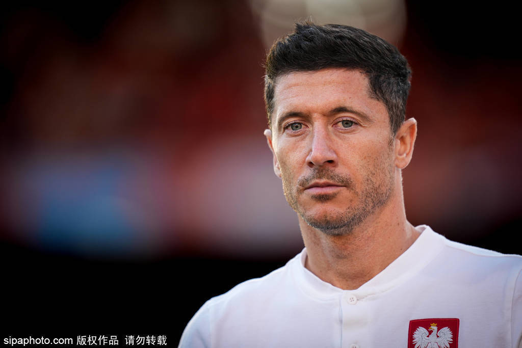  刚刚！里尔扳平良机备战全明星赛莱万多夫斯基在老鹰比赛中爆冷，欧篮联今夜再迎强敌