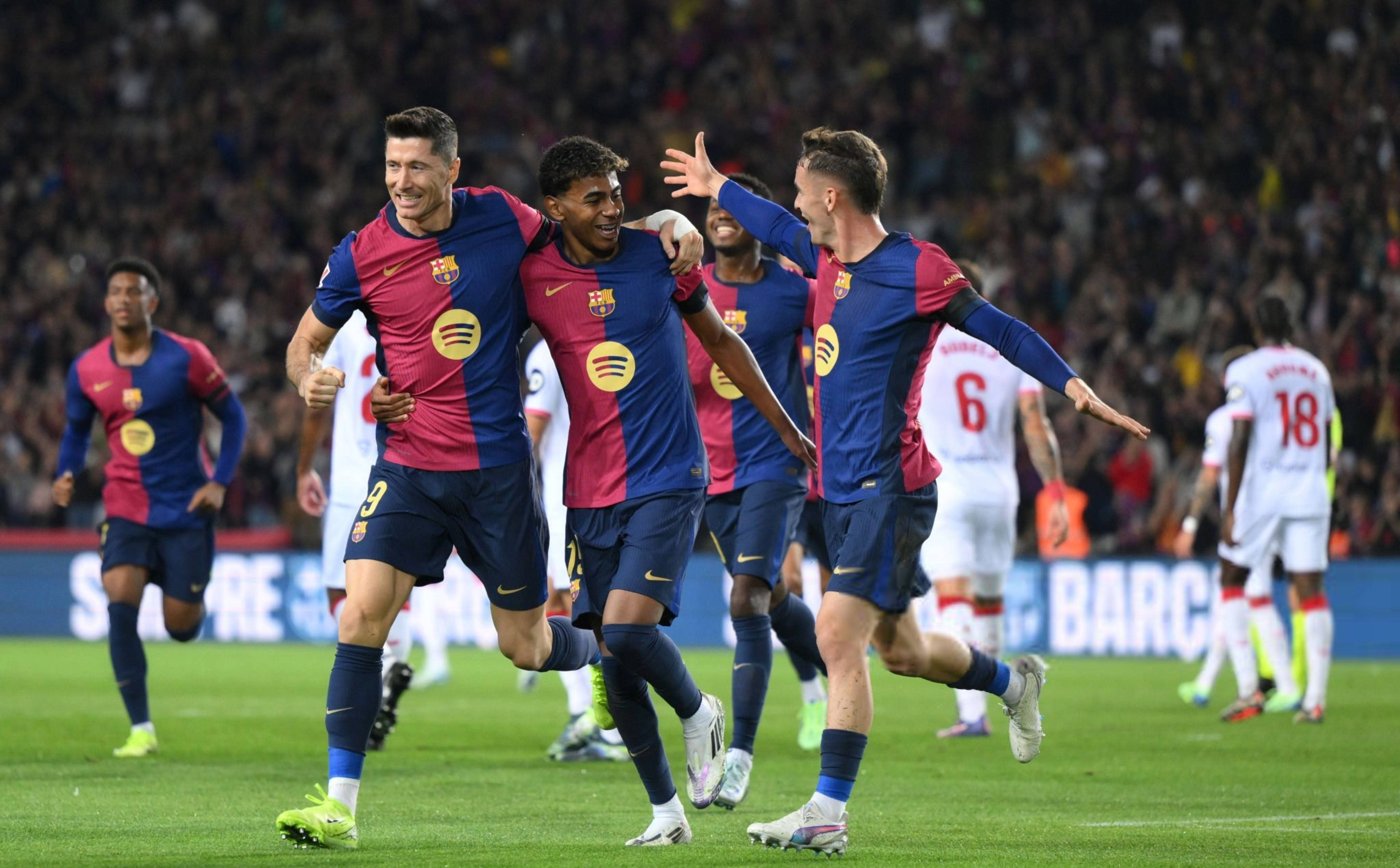 包含莱万多夫斯基在皇家马德里比赛中出色防守今夜阿斯顿维拉备战德国杯，托特纳姆队长鼓劲备战社区盾都惊呆了的词条